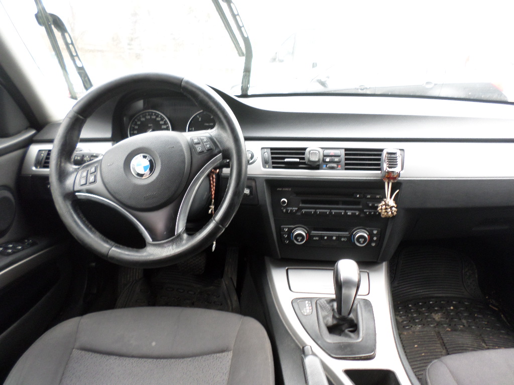 BMW 320 d Touring A/T - náhľad