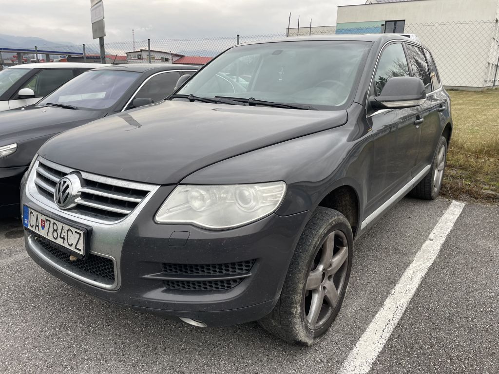 Volkswagen Touareg 3.0 V6 TDI DPF tiptronic - náhľad