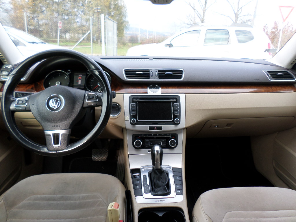 Volkswagen Passat Variant 2.0 TDI Highline DPF - náhľad