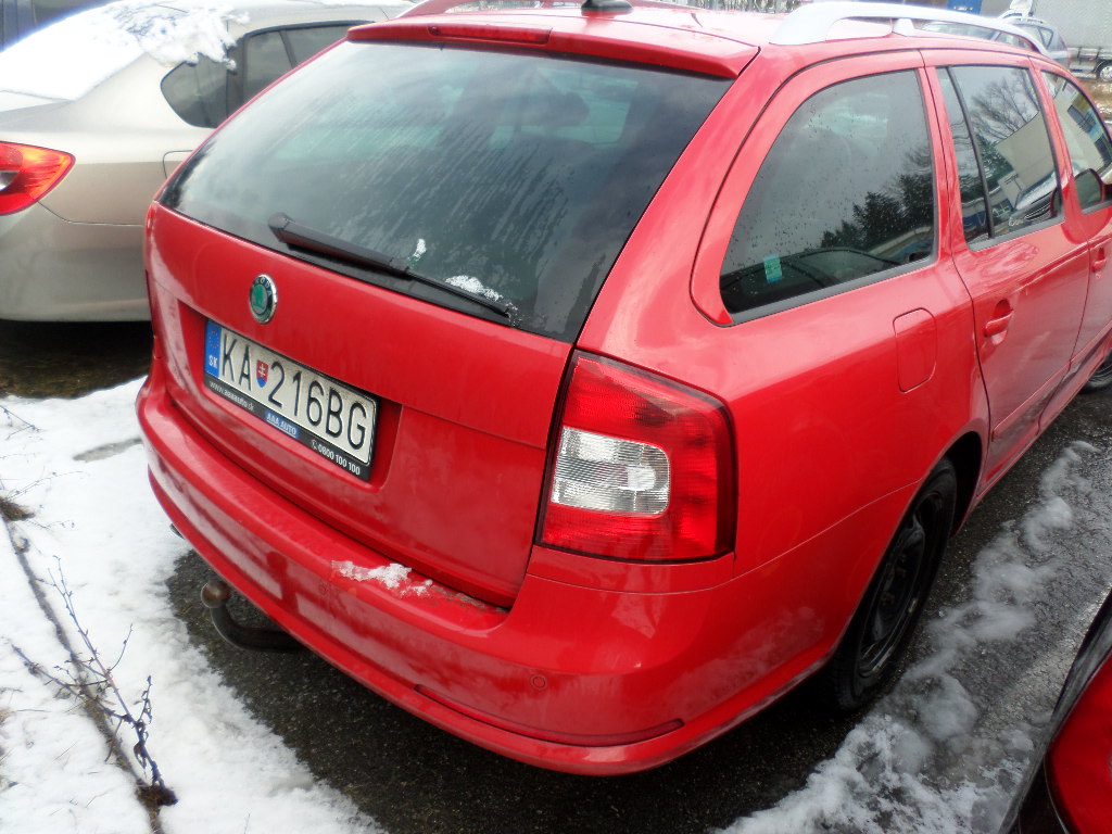 Škoda Octavia Combi 2.0 TDI CR DPF RS DSG - náhľad
