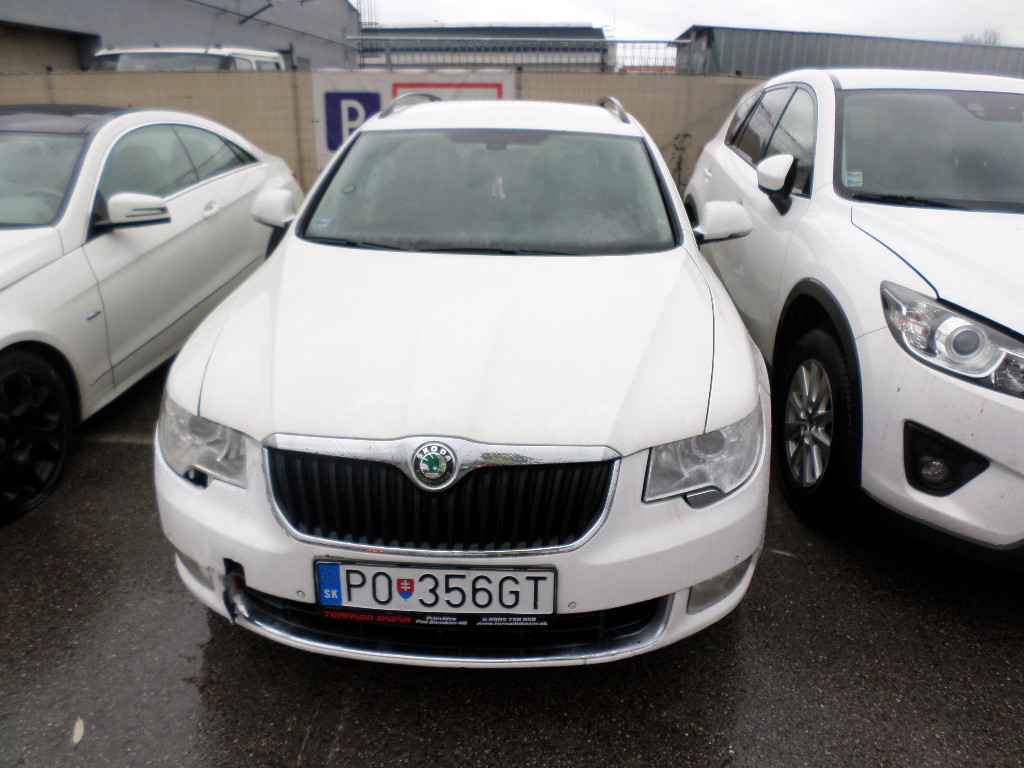 Škoda Superb Combi 1.6 TDI CR DPF Elegance